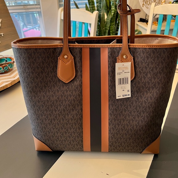 NWT Michael Kors Eva Large Logo Stripe Tote Bag - Picture 2 of 5